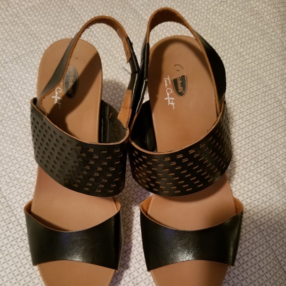 BOGO DEAL - Dr. Scholls Comfy wedges - Picture 2 of 5